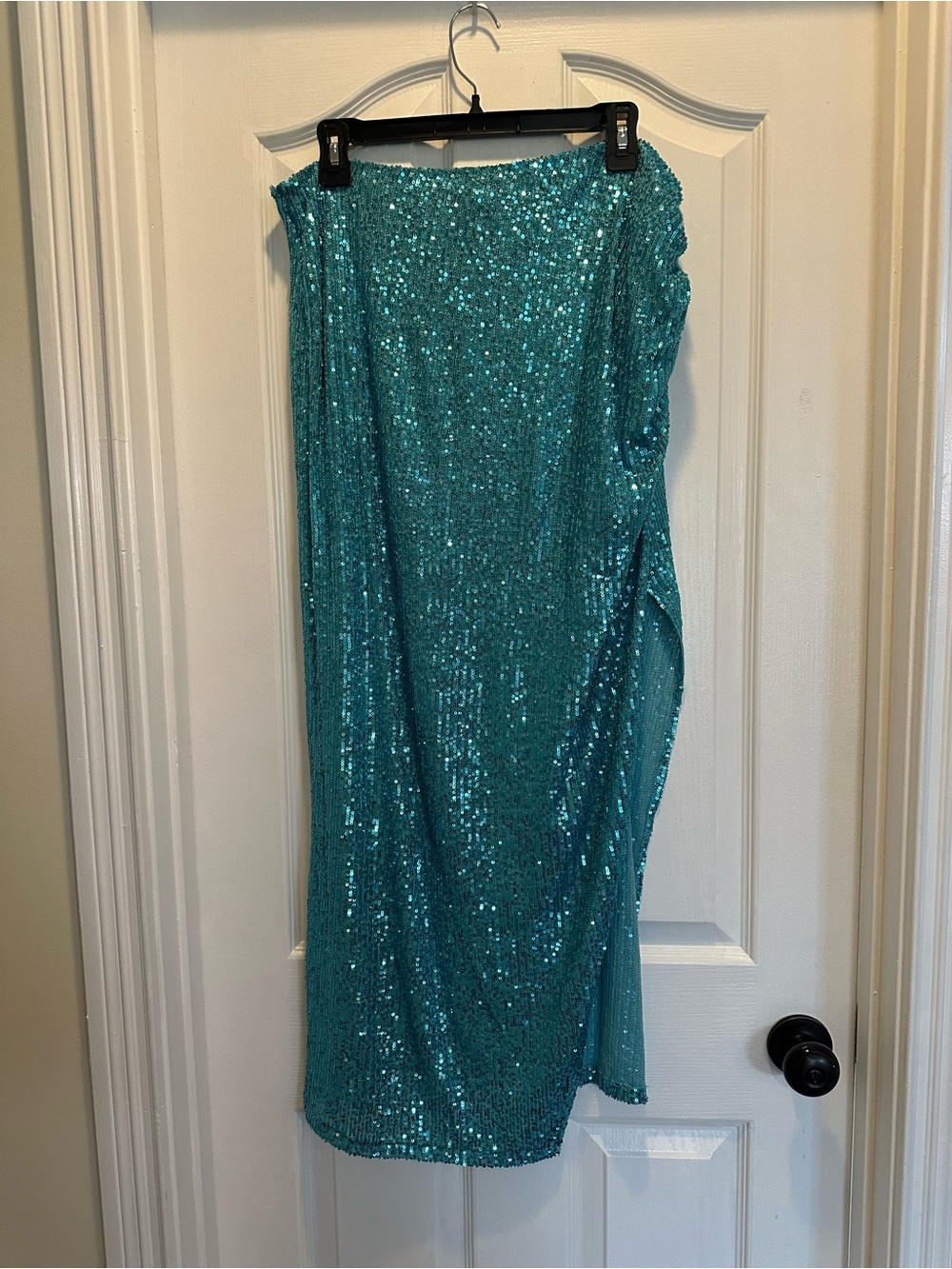 Sequin Pencil Skirt in Teal